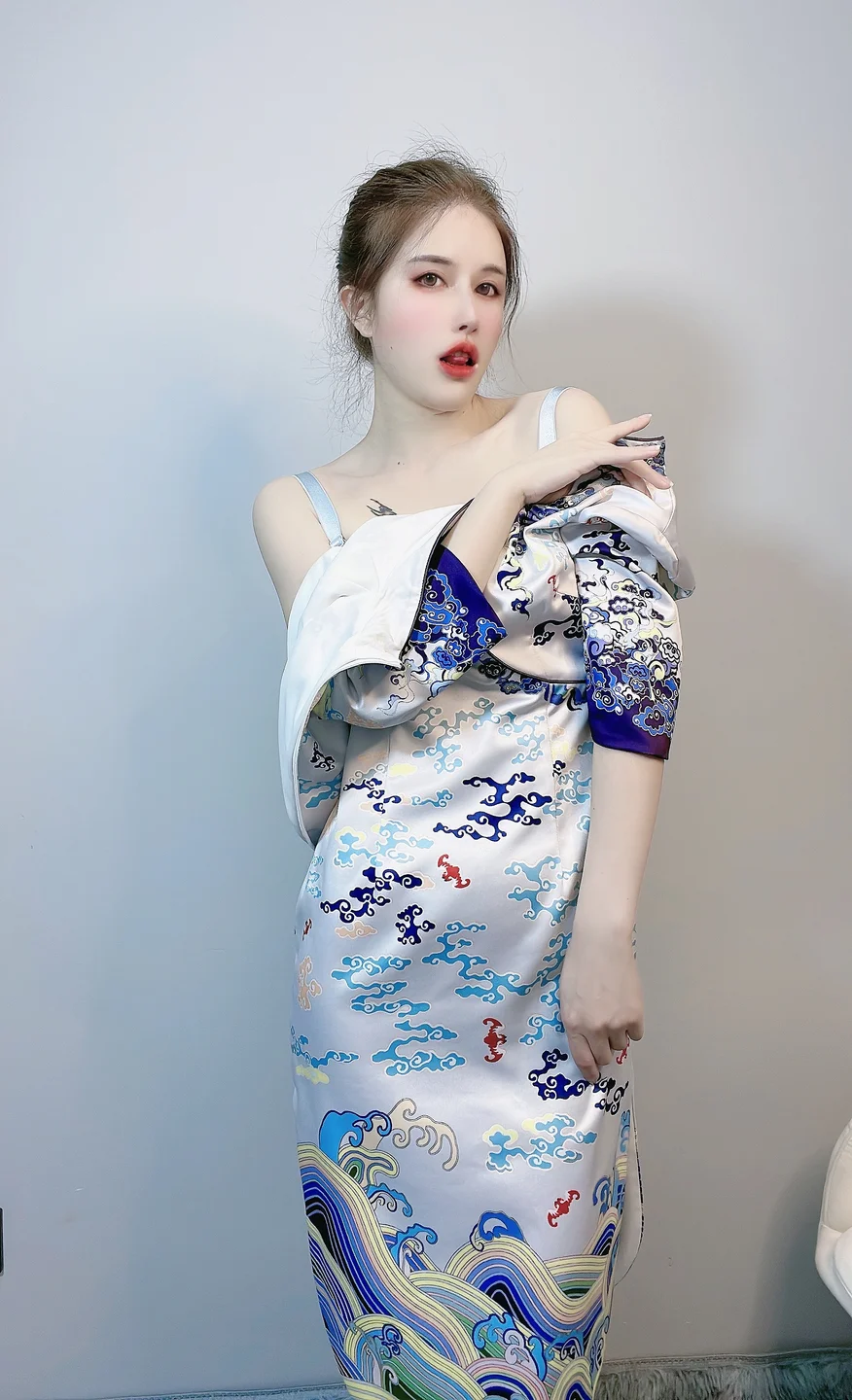 鹿八岁baby_No_089_海航中式旗袍空姐_28P,1V_1_35GB tg@simisebaisi 【丝足阁】012.webp